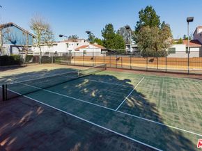 18721 Hatteras Street 10, Tarzana CA 91356