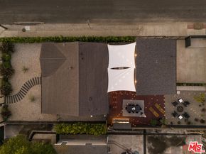 3744 Redwood Avenue, Los Angeles CA 90066