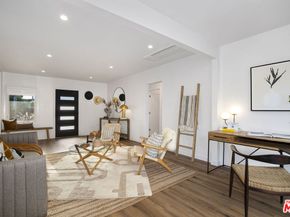 3744 Redwood Avenue, Los Angeles CA 90066