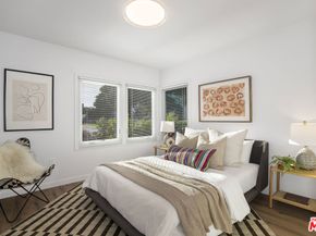 3744 Redwood Avenue, Los Angeles CA 90066