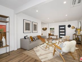 3744 Redwood Avenue, Los Angeles CA 90066