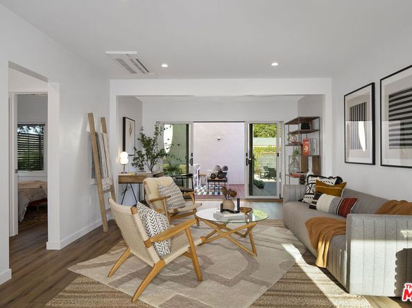 3744 Redwood Avenue, Los Angeles CA 90066