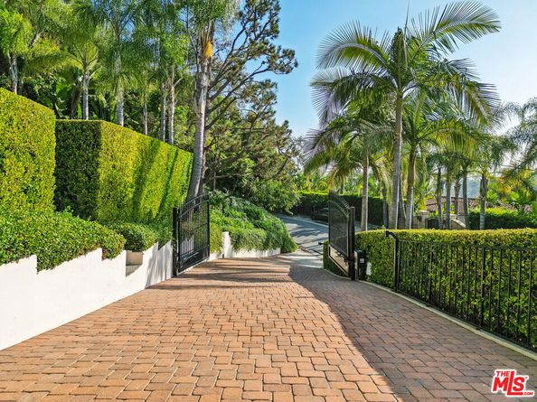 10825 Chalon Road, Los Angeles CA 90077