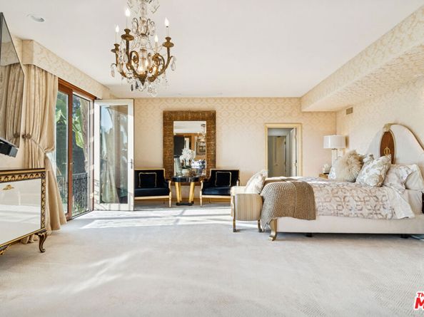 10825 Chalon Road, Los Angeles CA 90077