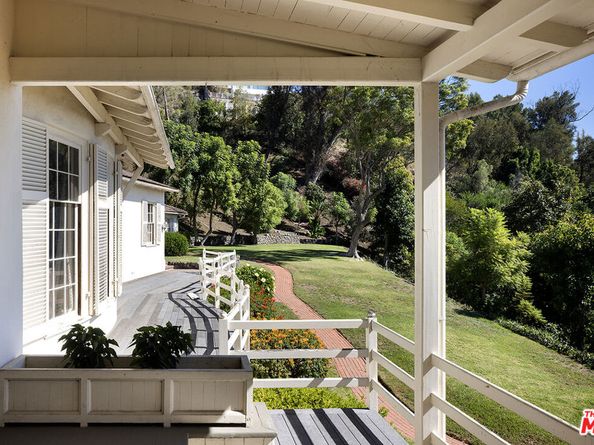 7141 Senalda Road, Los Angeles CA 90068