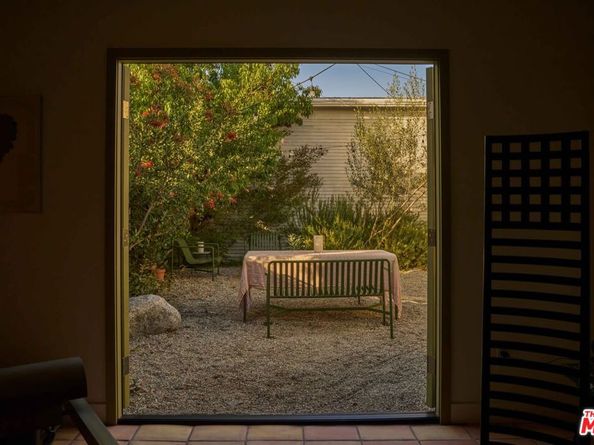 4179 S Van Ness Avenue, Los Angeles CA 90062