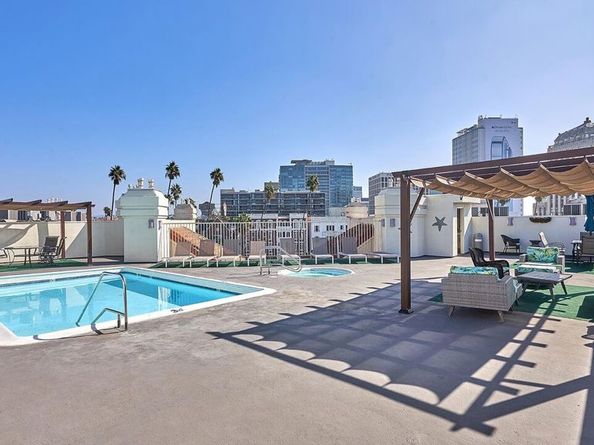 620 S Gramercy Place 301, Los Angeles CA 90005