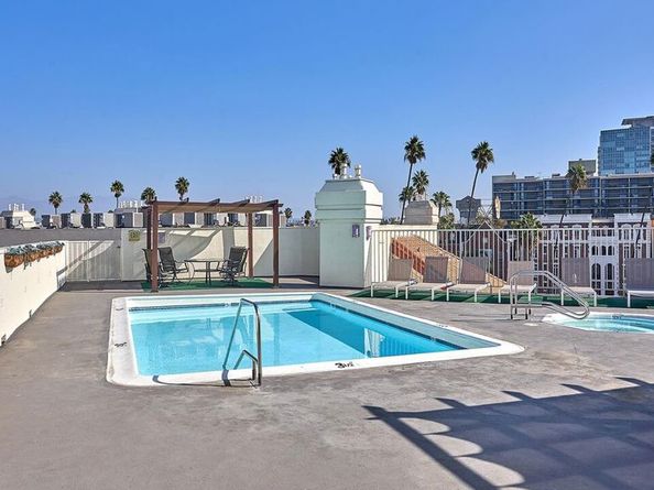 620 S Gramercy Place 301, Los Angeles CA 90005