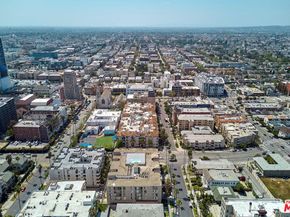 620 S Gramercy Place 301, Los Angeles CA 90005