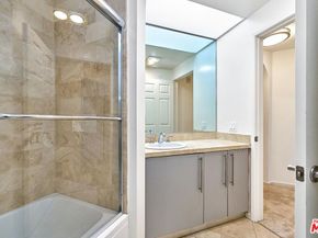 620 S Gramercy Place 301, Los Angeles CA 90005