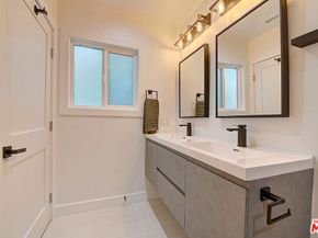 885 Kincaid Avenue, Inglewood CA 90302