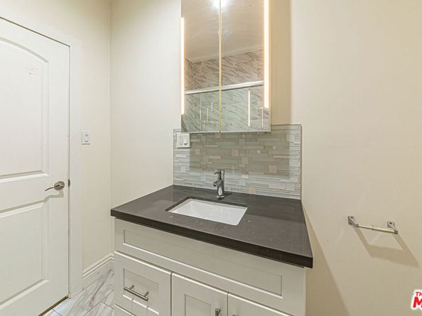 801 N Alexandria Avenue, Los Angeles CA 90029