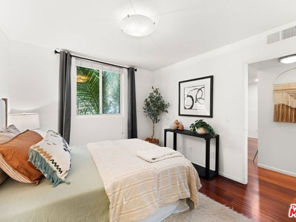 960 Sanborn Avenue 3, Los Angeles CA 90029