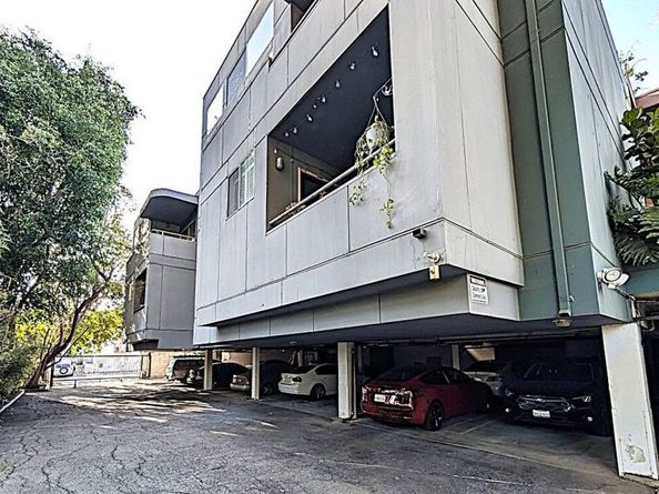 960 Sanborn Avenue 3, Los Angeles CA 90029