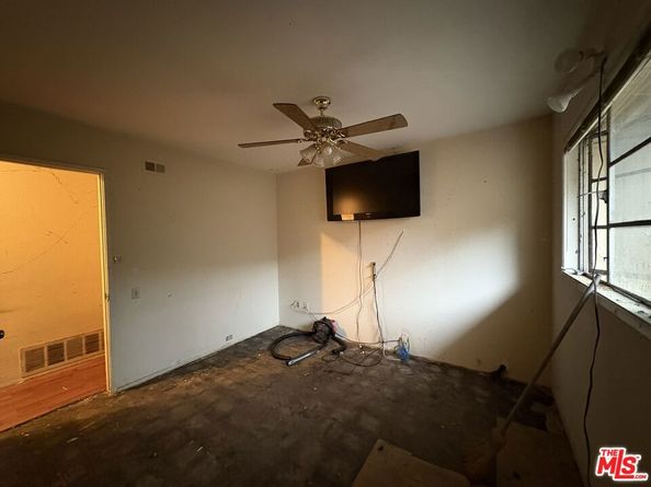 2927 Governor Drive, San Diego CA 92122