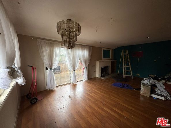 2927 Governor Drive, San Diego CA 92122