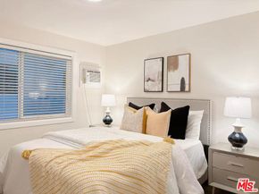 1250 W 37th Street, Los Angeles CA 90007