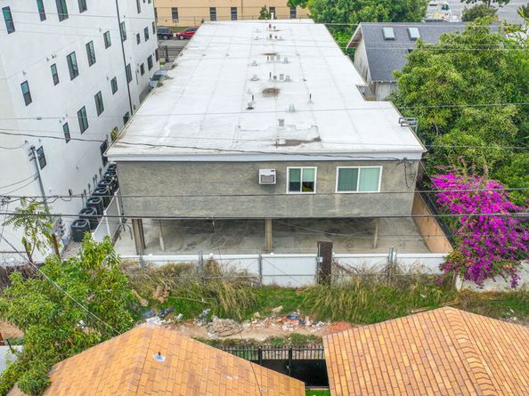 1250 W 37th Street, Los Angeles CA 90007