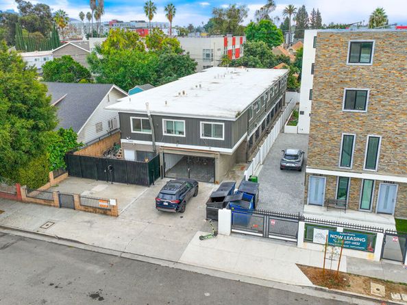 1250 W 37th Street, Los Angeles CA 90007