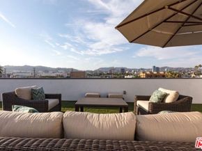 935 N Hudson 401, Los Angeles CA 90038