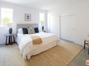 935 N Hudson 401, Los Angeles CA 90038