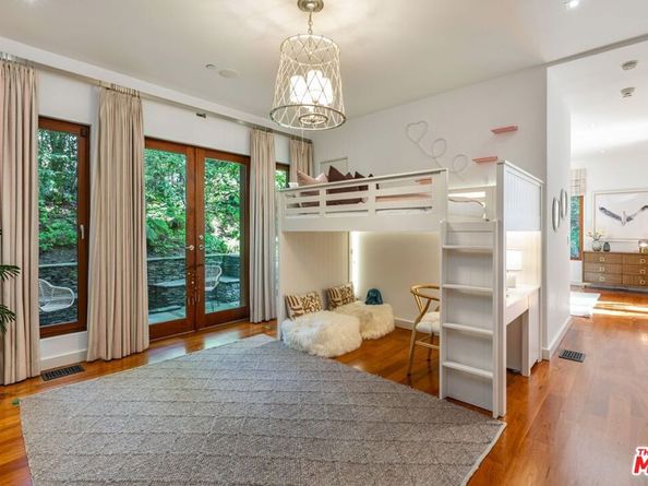 1188 Brooklawn Drive, Los Angeles CA 90077