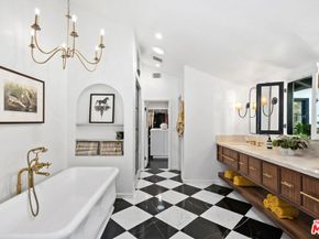 200 Lorraine Boulevard, Los Angeles CA 90004