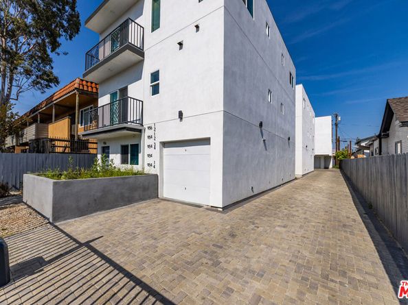 954 N Kingsley Drive, Los Angeles CA 90029