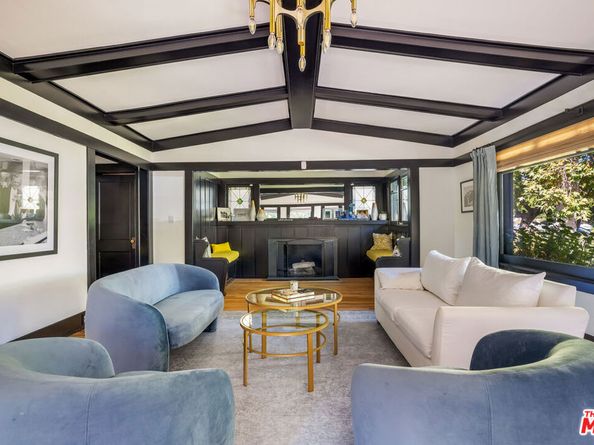 221 S St Andrews Place, Los Angeles CA 90004