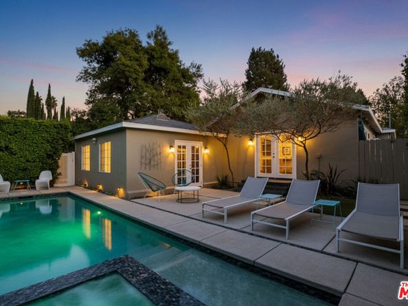 16201 Gilmore Street, Lake Balboa CA 91406