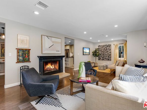 16201 Gilmore Street, Lake Balboa CA 91406