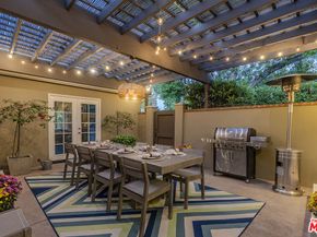 16201 Gilmore Street, Lake Balboa CA 91406
