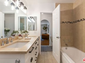 625 N Flores Street 101, West Hollywood CA 90048