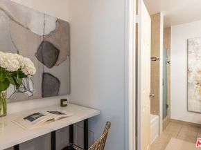 625 N Flores Street 101, West Hollywood CA 90048