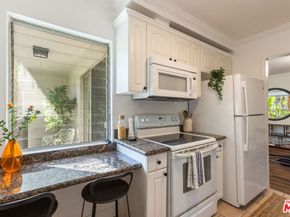 625 N Flores Street 101, West Hollywood CA 90048