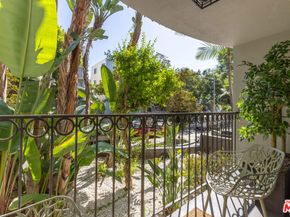 625 N Flores Street 101, West Hollywood CA 90048