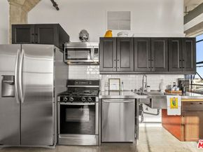 315 E 8th Street 1004, Los Angeles CA 90014