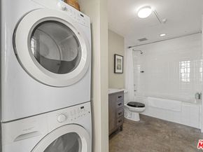 315 E 8th Street 1004, Los Angeles CA 90014