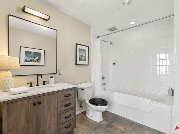 315 E 8th Street 1004, Los Angeles CA 90014