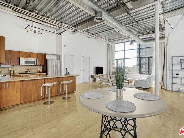 330 W 11th Street 703, Los Angeles CA 90015