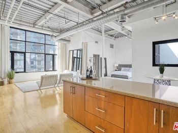 330 W 11th Street