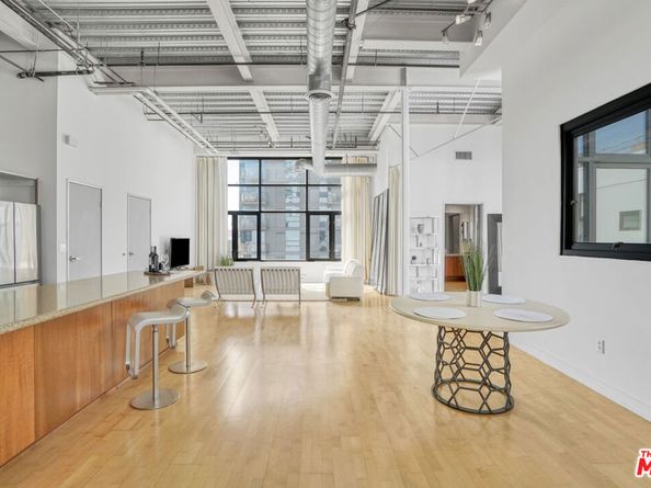 330 W 11th Street 703, Los Angeles CA 90015