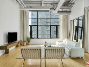 330 W 11th Street 703, Los Angeles CA 90015