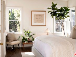 1243 S Stanley Avenue, Los Angeles CA 90019