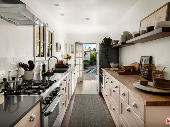 1243 S Stanley Avenue, Los Angeles CA 90019