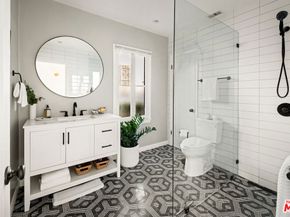 1243 S Stanley Avenue, Los Angeles CA 90019