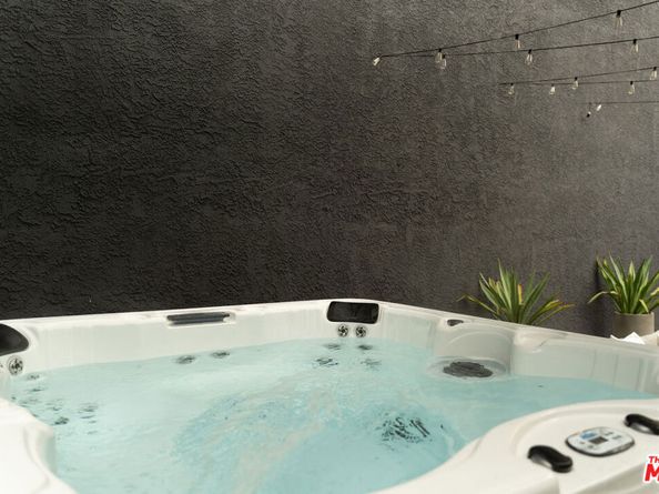 8730 Wonderland Avenue, Los Angeles CA 90046