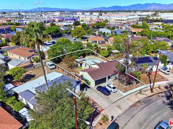 11137 Archwood Place, North Hollywood CA 91606
