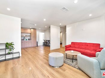 11137 Archwood Place