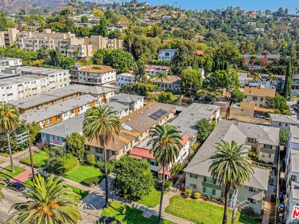 2130 N Beachwood Drive, Los Angeles CA 90068